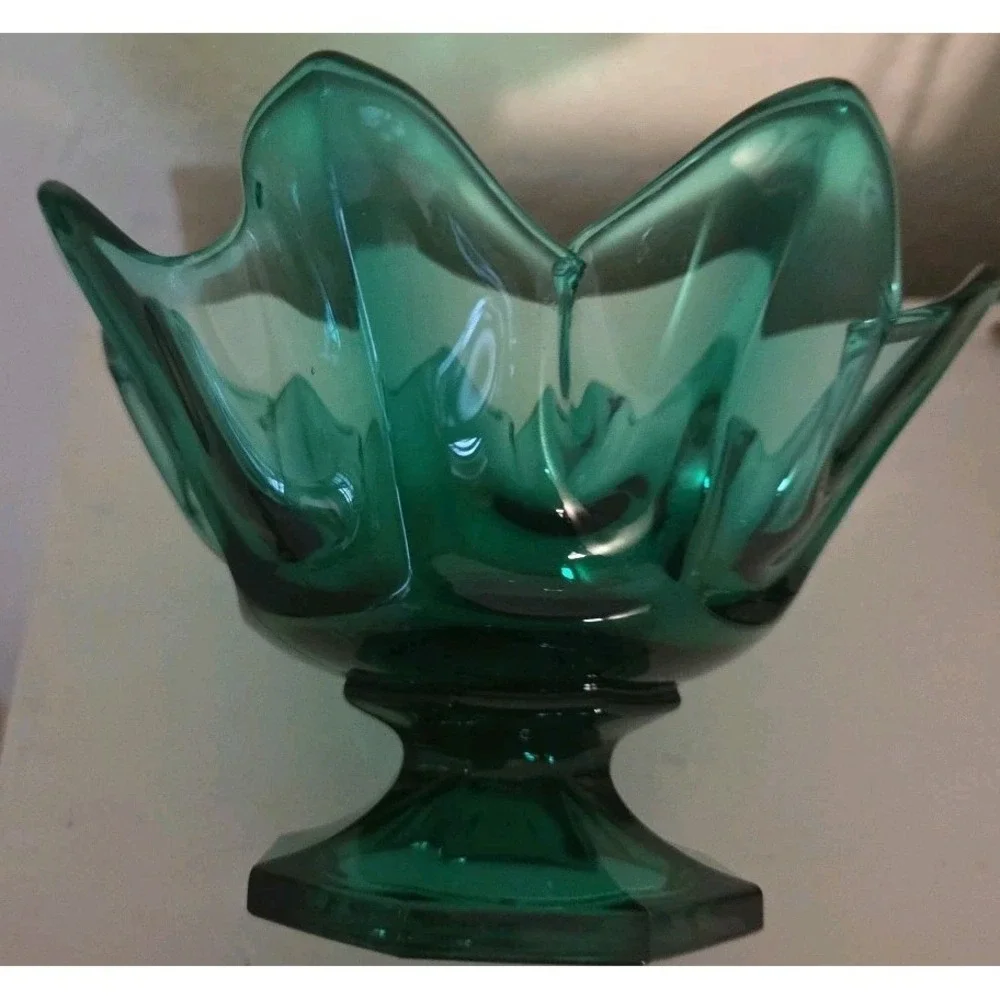 Emerald Green Glass Vintage‎  Petal Candy Dish Handkerchief Compote St. Paddy's